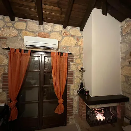 Nyaraló Stone House