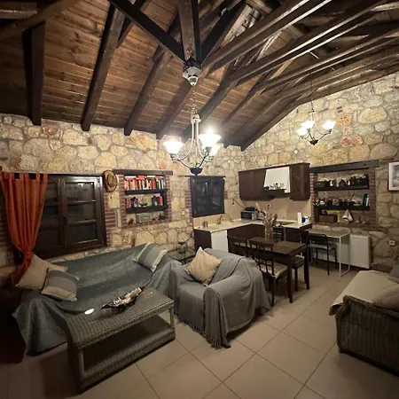 Stone House Nyaraló Pszakúdia